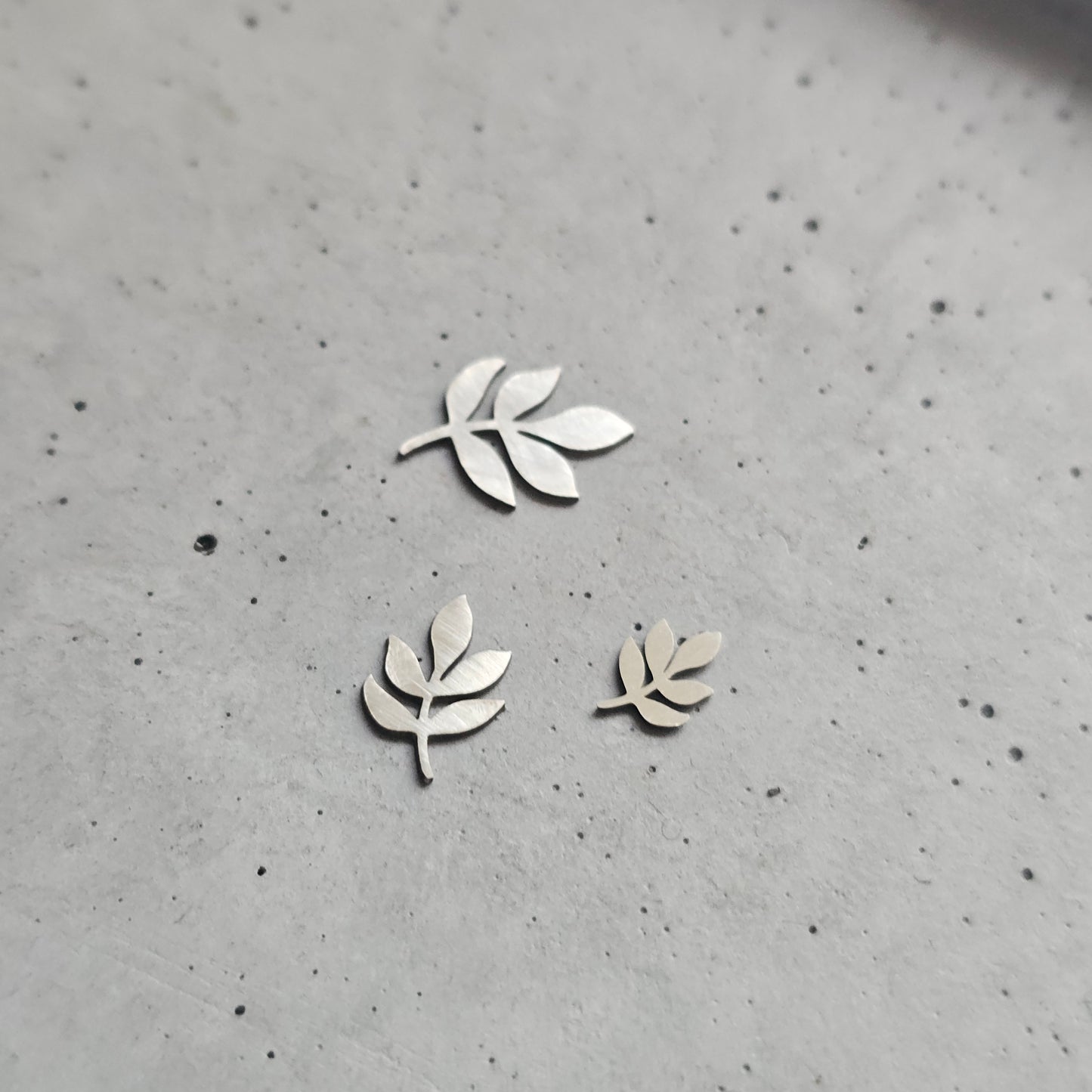 5 leaves accents,  sterling silver solderable components, branch and leaf embellishment