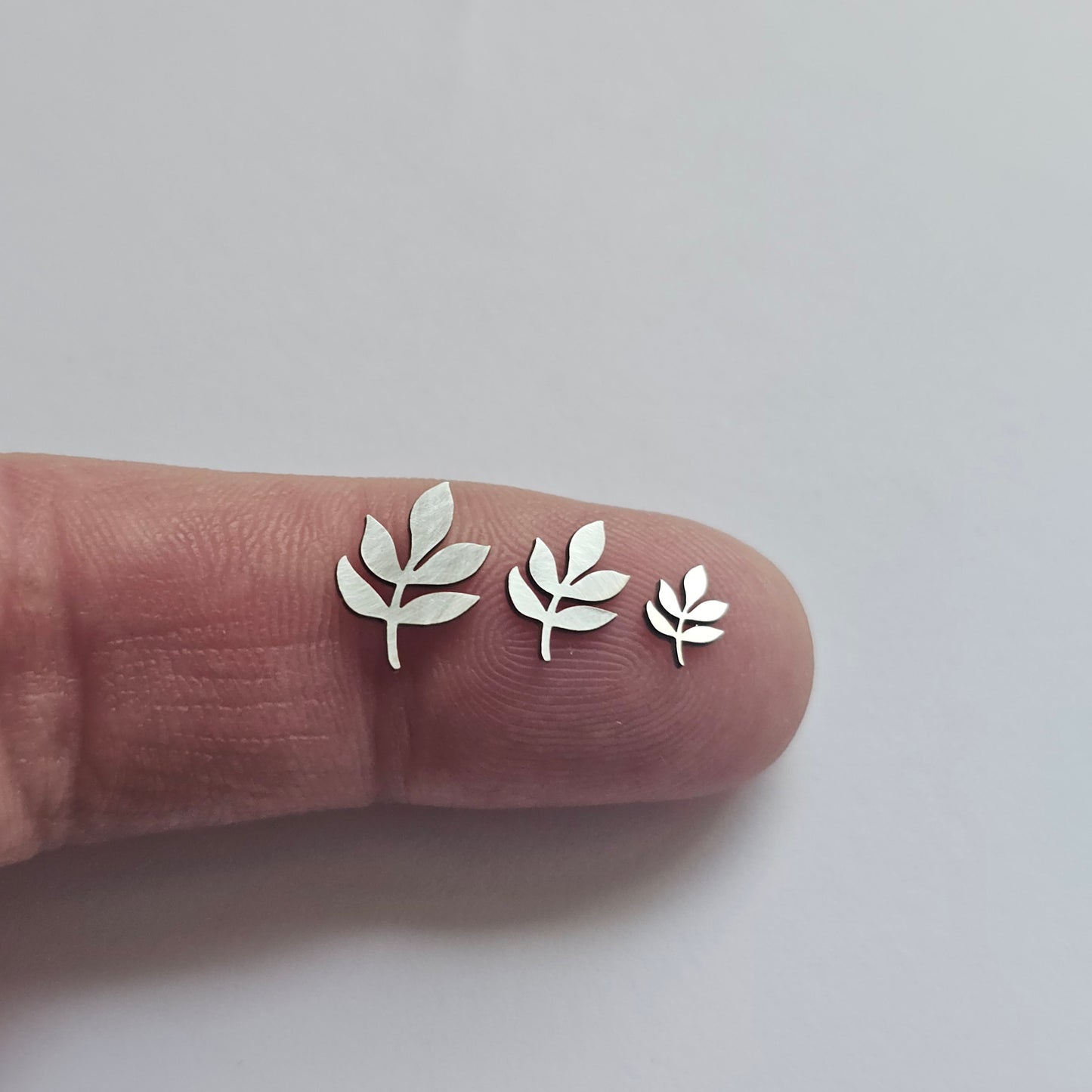 5 leaves accents,  sterling silver solderable components, branch and leaf embellishment