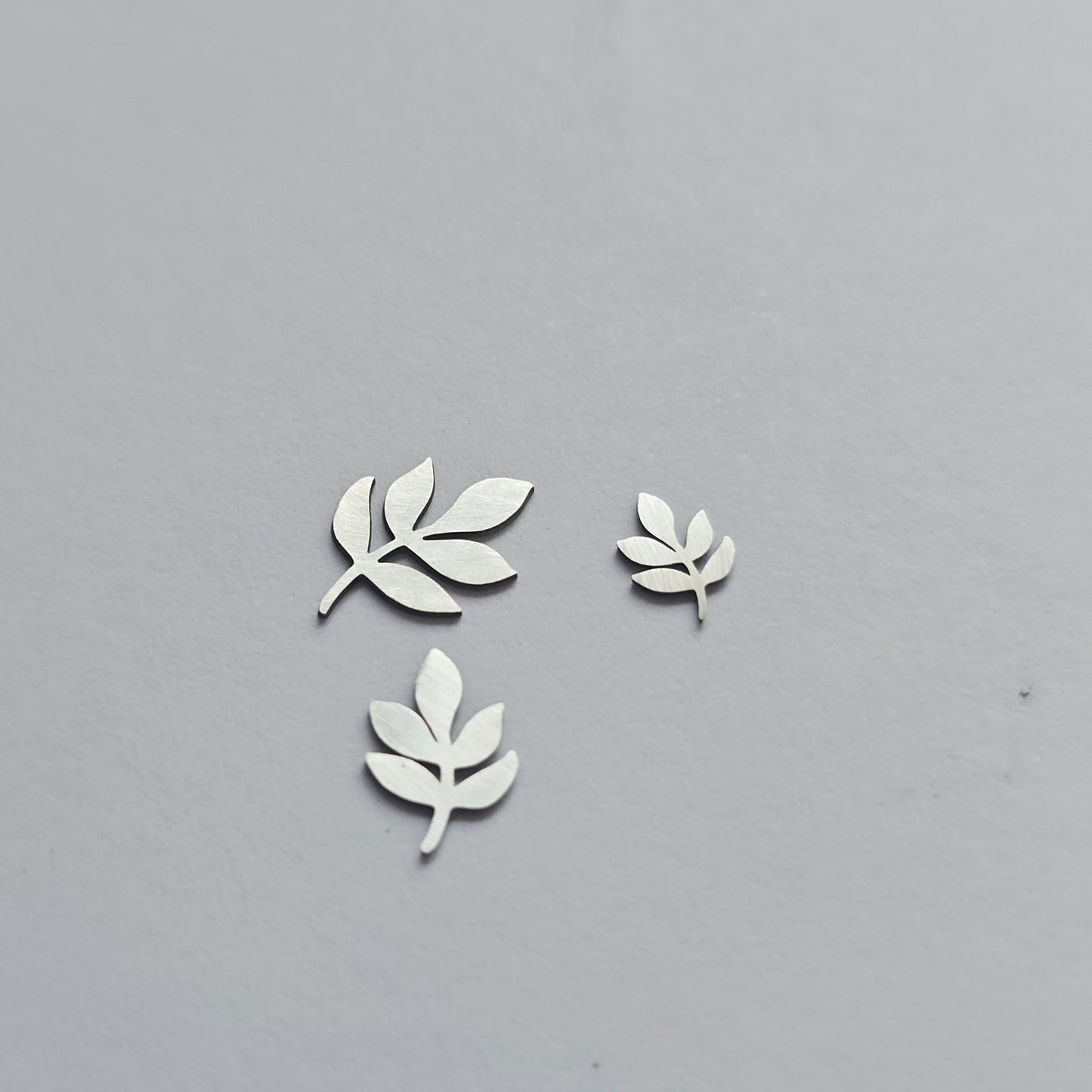 5 leaves accents,  sterling silver solderable components, branch and leaf embellishment