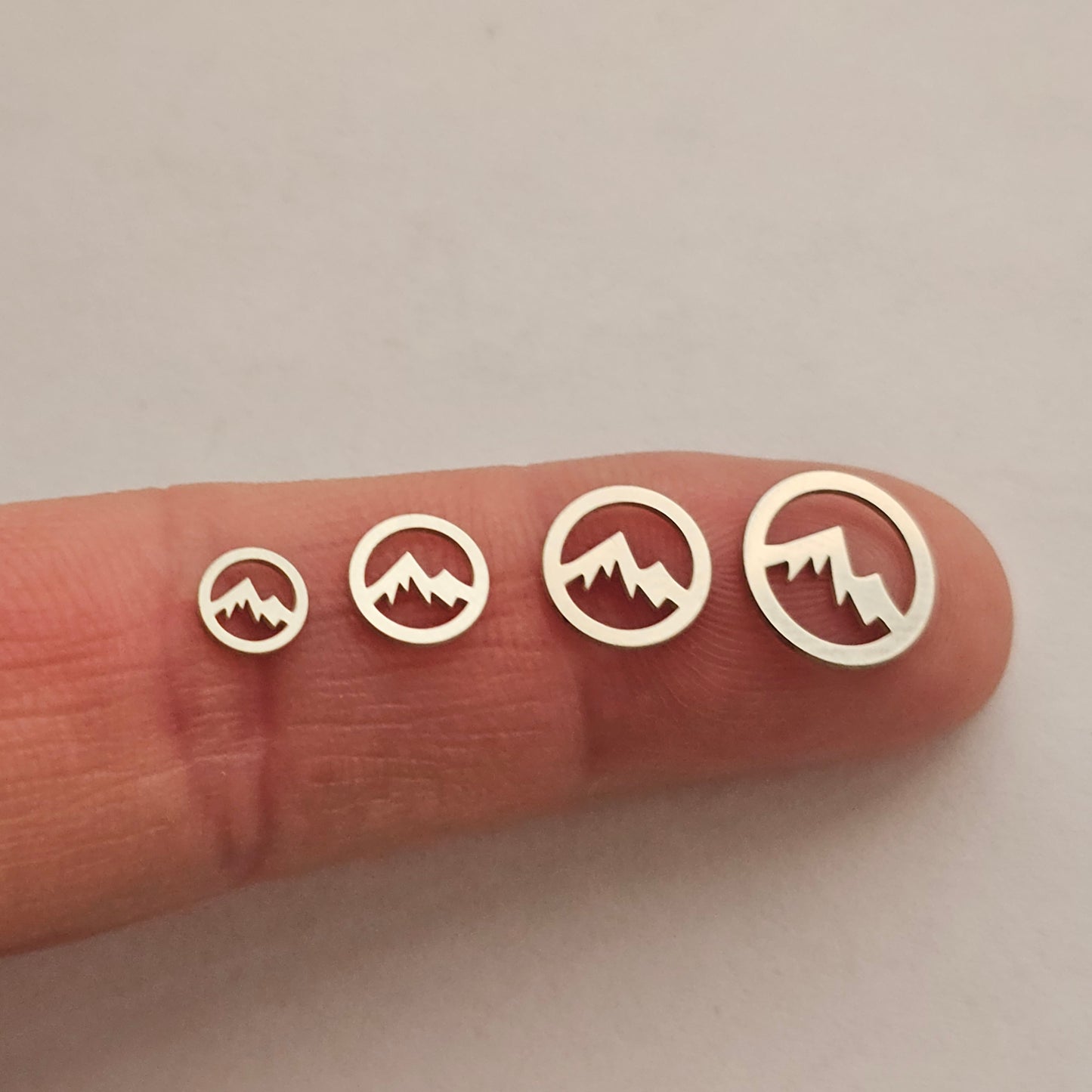 Sterling silver mountain in Circle,Mountain cut out , Solderable silver components